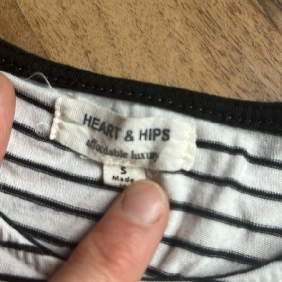 4 crop tops with stripes size small 🩵 - Picture 6 of 6